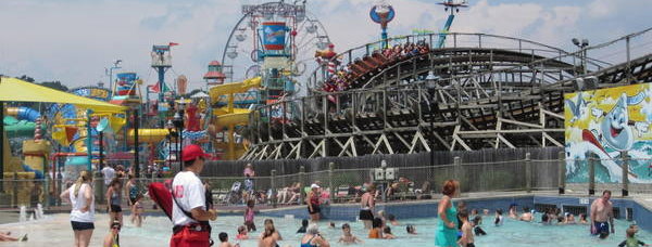 HersheyWaterparkToddler.jpg